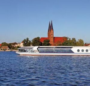 Klosterkirche-Trinitatis-Sicht-vom-Wasser Klosterkirche-Trinitatis-Sicht-vom-Wasser